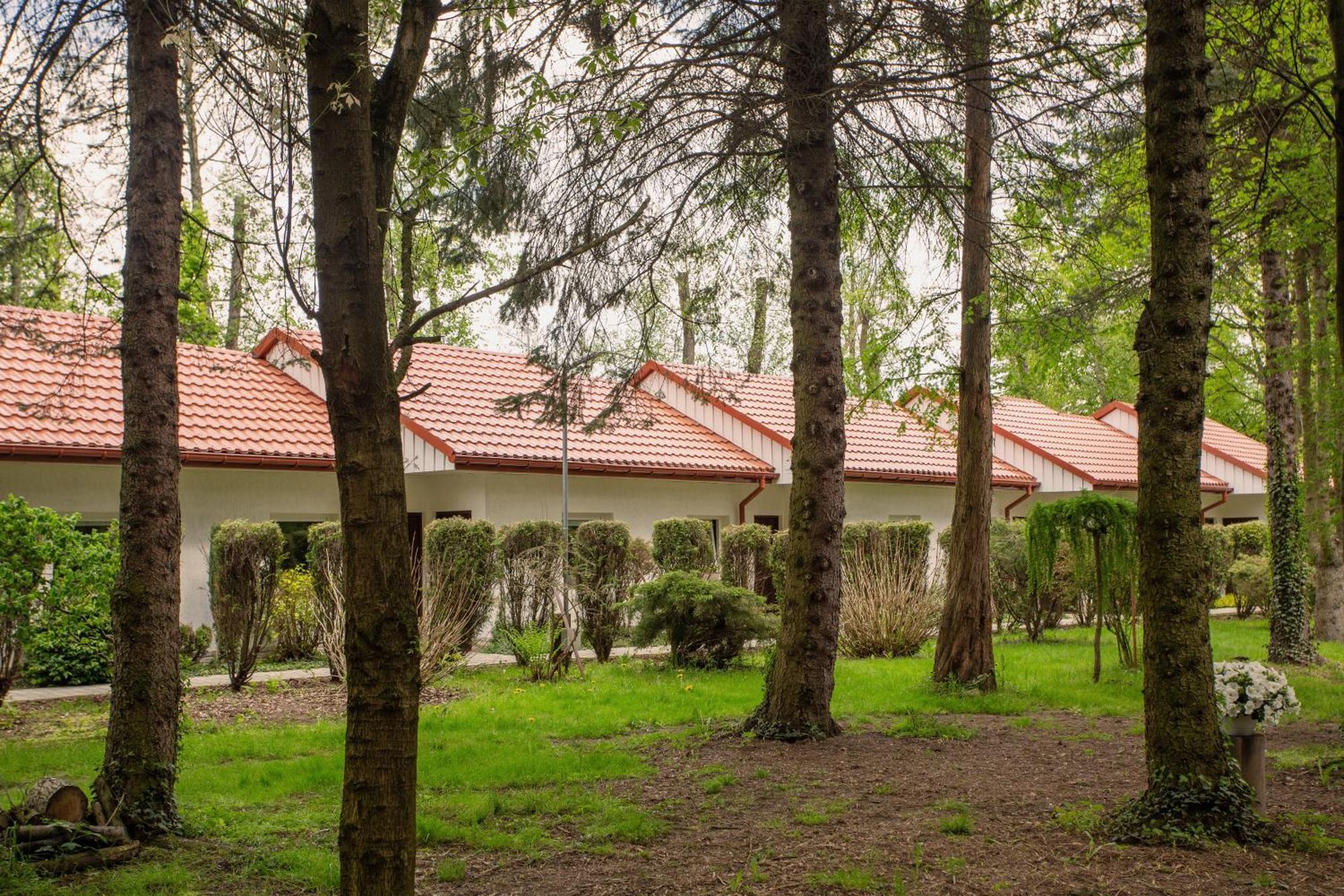 Noclegi Pod Debem U Jakuba Niepołomice Exteriör bild
